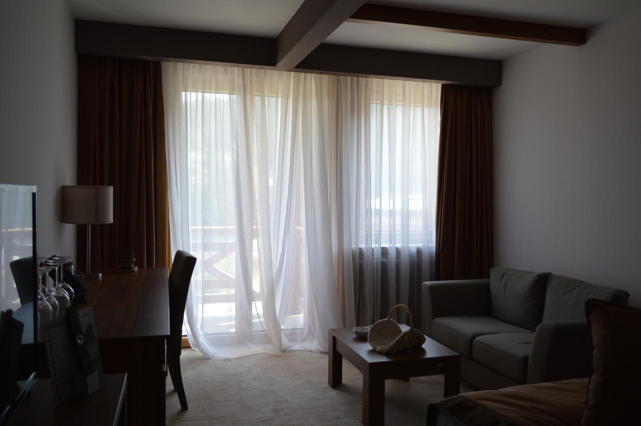 Apartments B&P ยาโฮรินา ภายนอก รูปภาพ