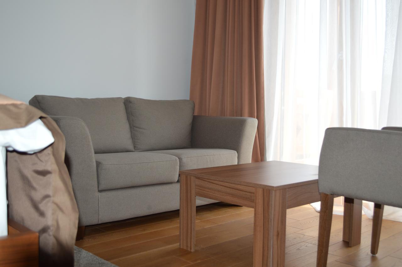 Apartments B&P ยาโฮรินา ภายนอก รูปภาพ
